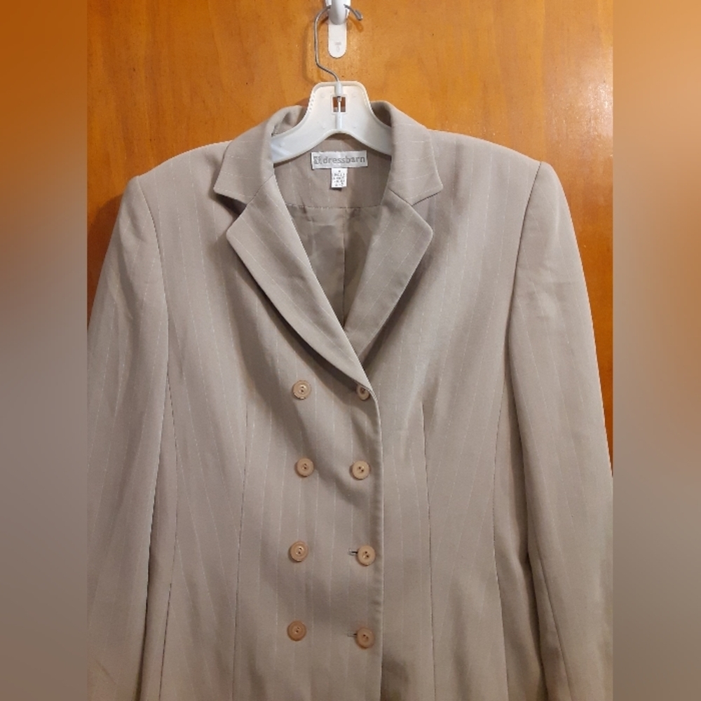 Dressbarn Women's Button Blazer - Picture 2 of 6